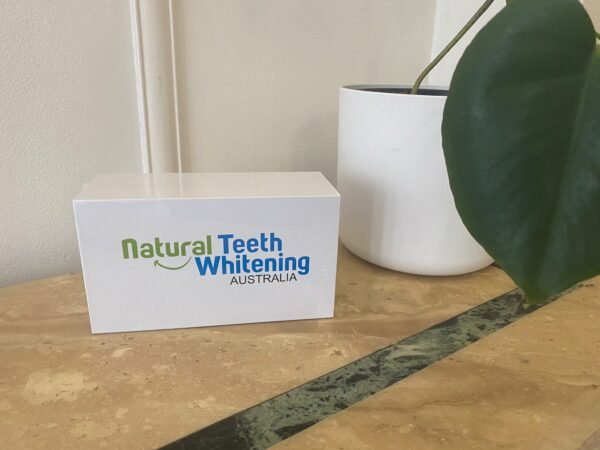 1 x Retail Teeth Whitening Kit
